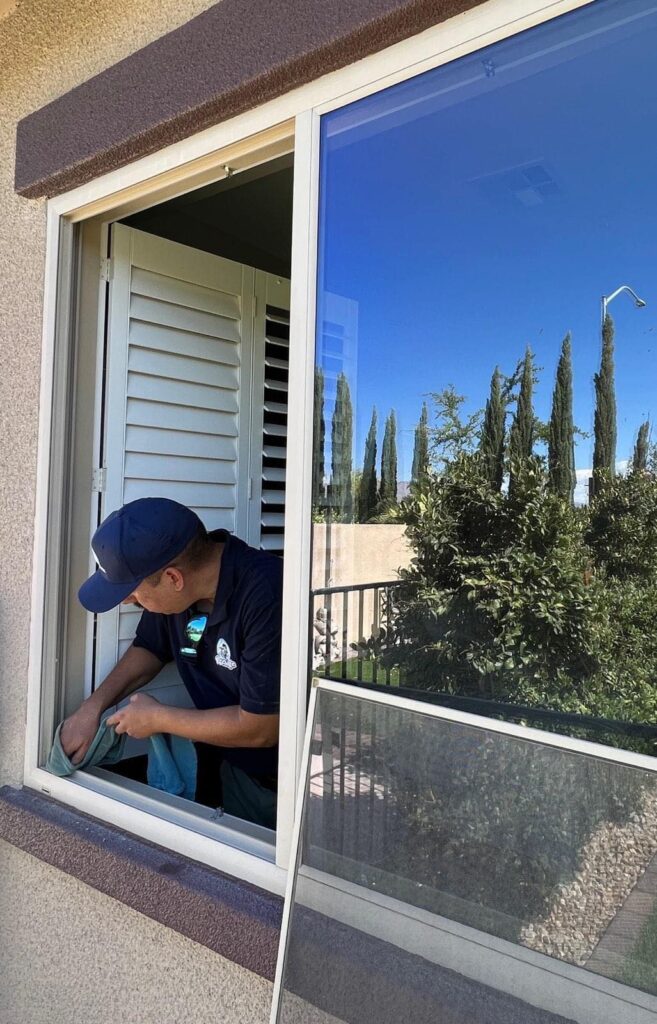 las vegas professional commercial window cleaner
